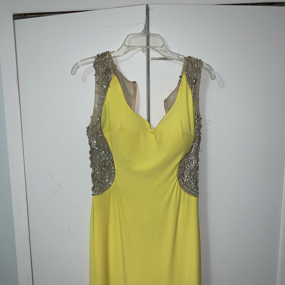 Yellow Dress - Picture 5 of 5